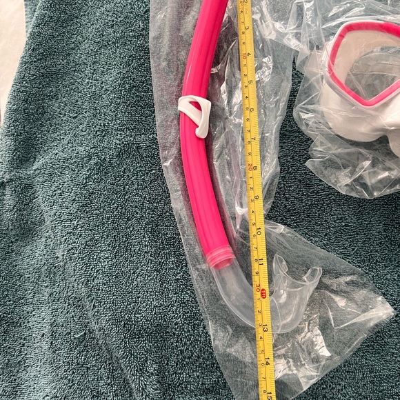 AQUA LUNG SWIM MASK AND SNORKEL- NEW- PINK AND WHITE- CHILD - Picture 3 of 11